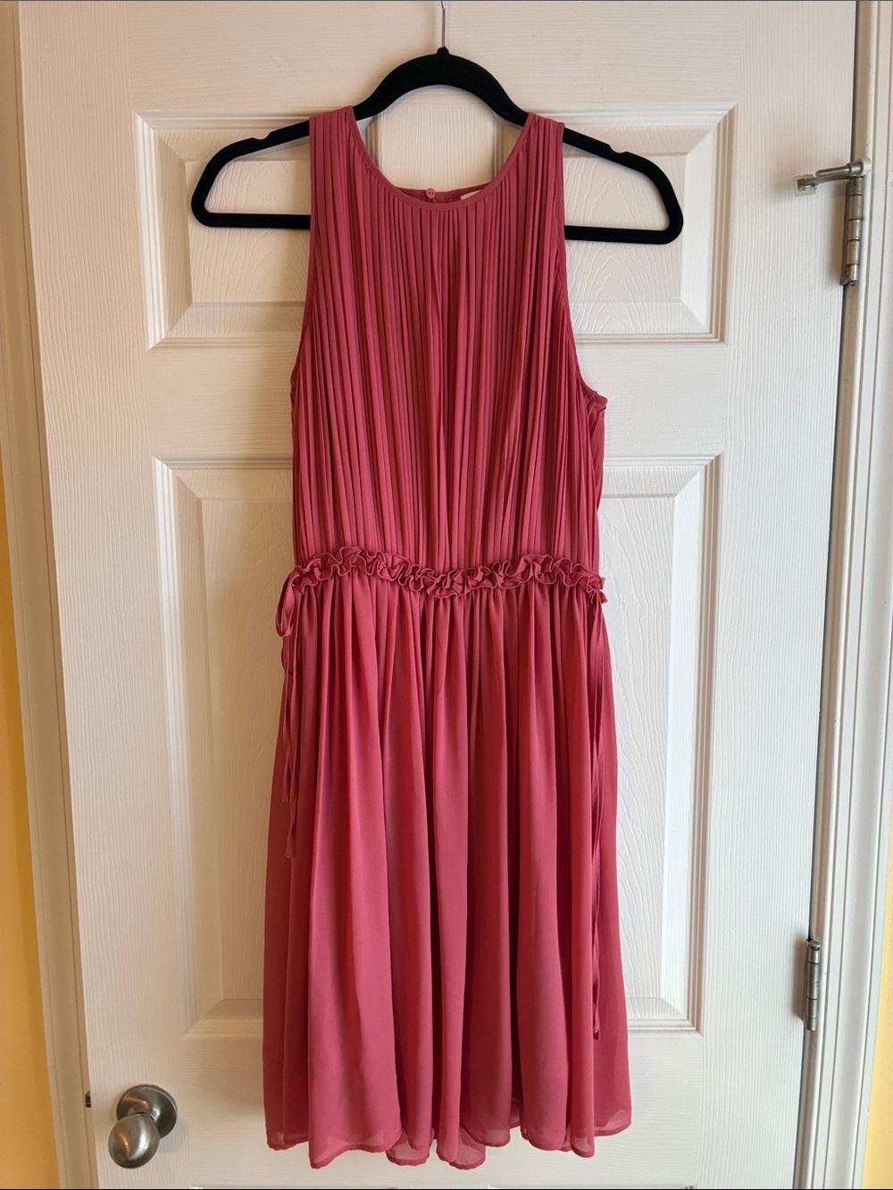 H&M Rose Pink Sleeveless Pleated Dress with Gathered Waist Detail